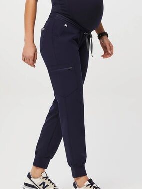 Maternity Jogger Cargo Pants in Navy